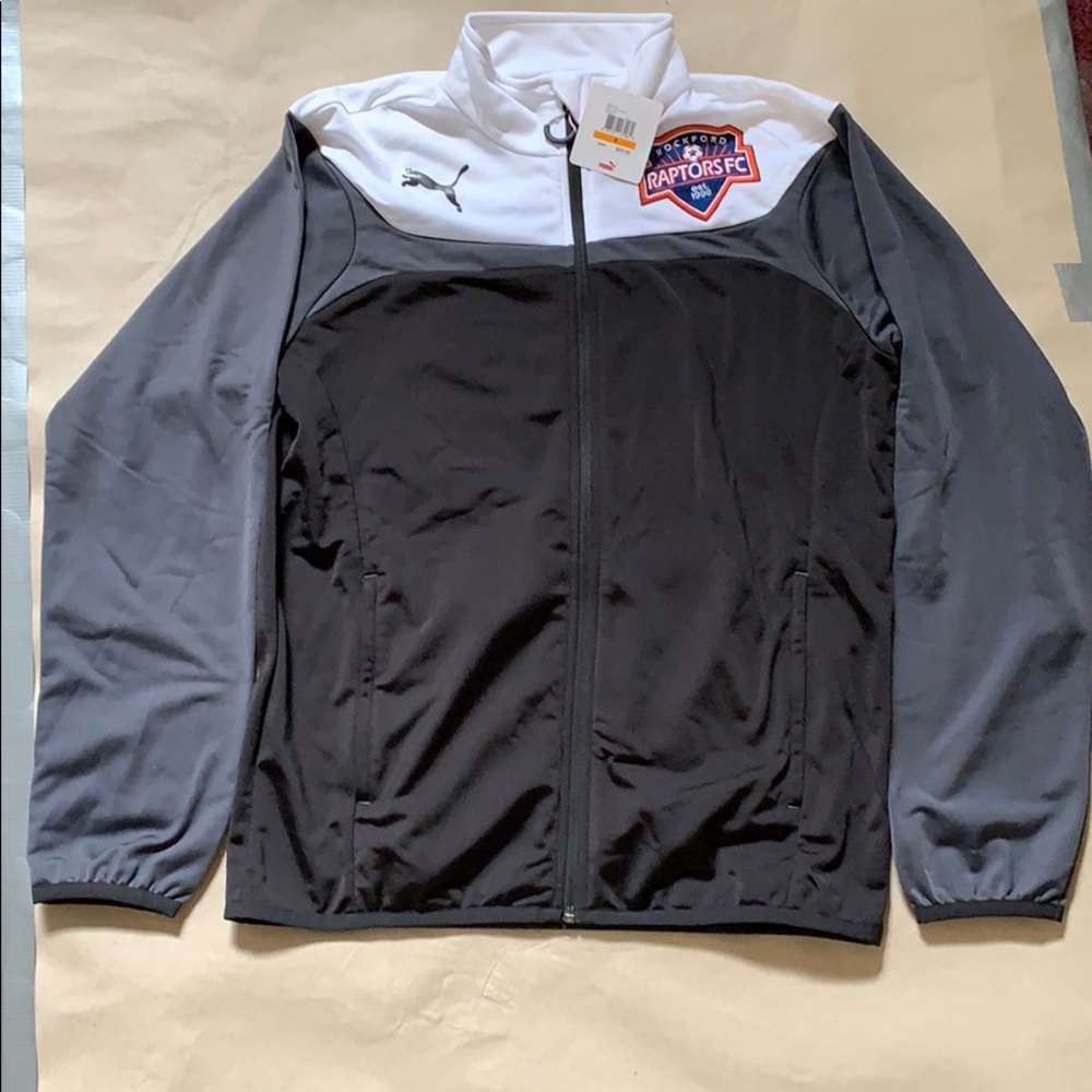 Men’s puma zip up soccer jacket size small